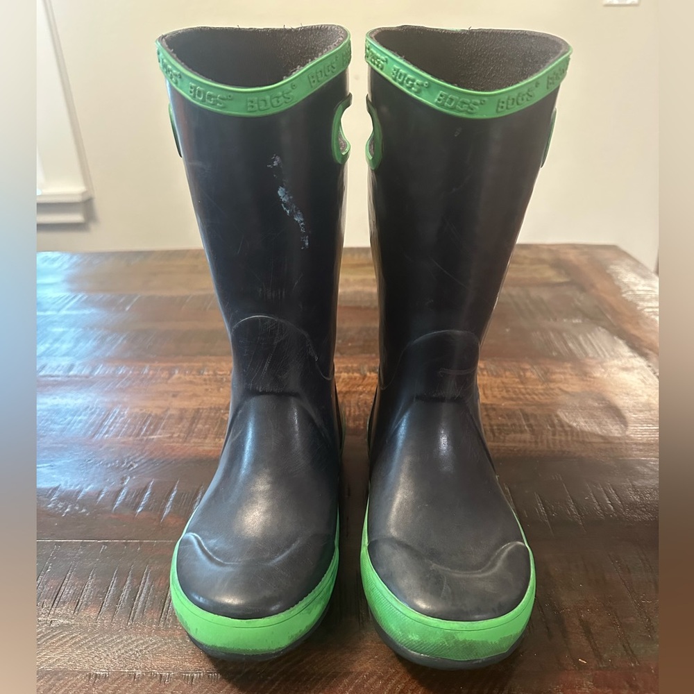 Bogs Black and Green Rain Boots